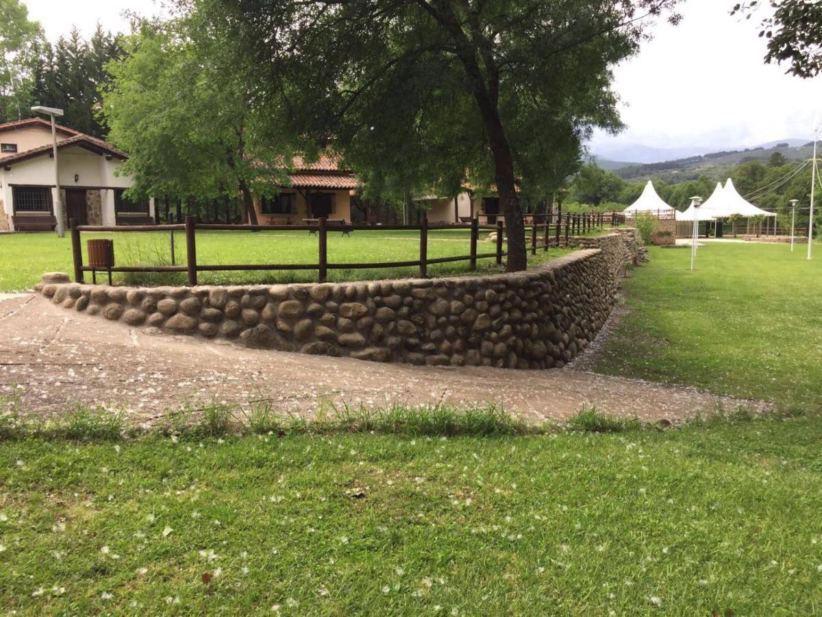 Esencia De Gredos Guest House Ramacastanas ภายนอก รูปภาพ