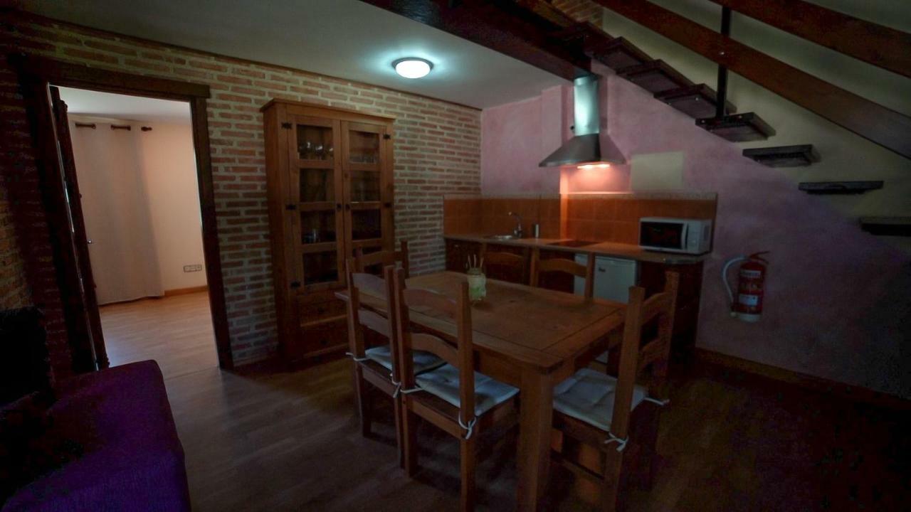 Esencia De Gredos Guest House Ramacastanas ภายนอก รูปภาพ