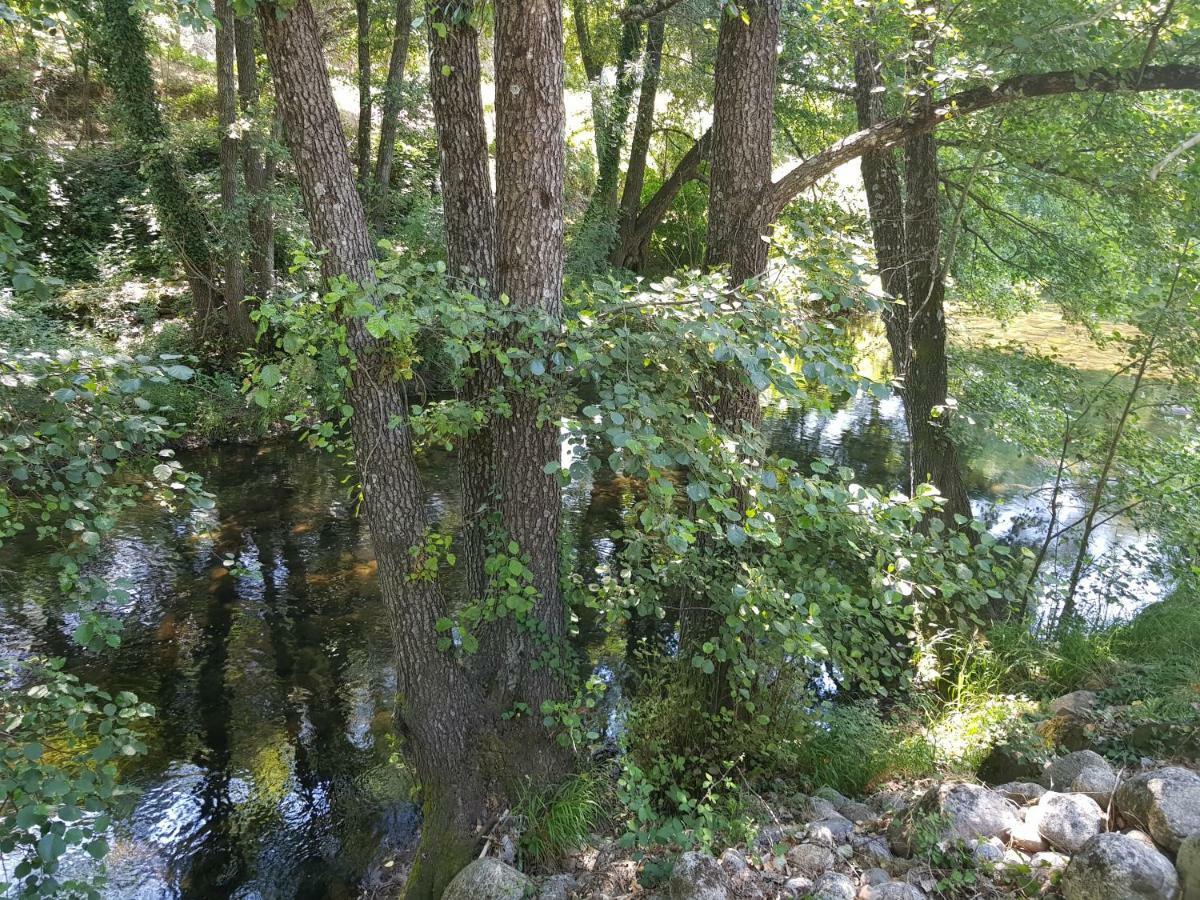 Esencia De Gredos Guest House Ramacastanas ภายนอก รูปภาพ