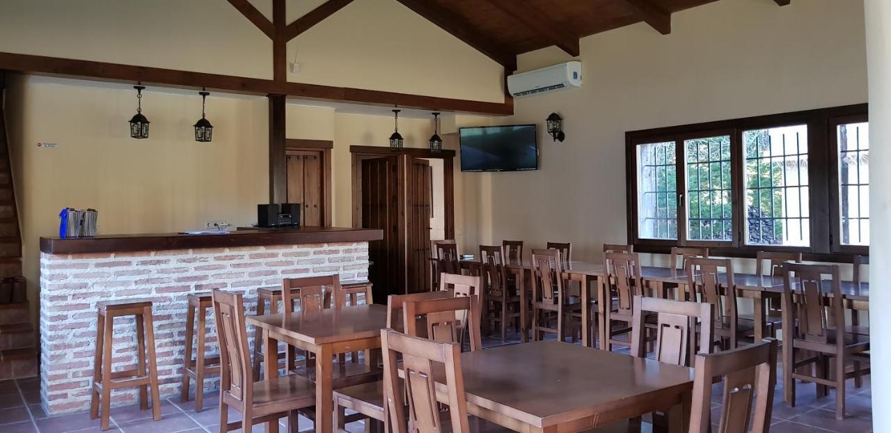 Esencia De Gredos Guest House Ramacastanas ภายนอก รูปภาพ